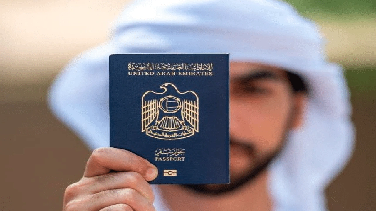 هل إقامة الإمارات تدخل السعودية؟ وما هي المهن المسموح لها بدخول السعودية بإقامة اماراتية؟