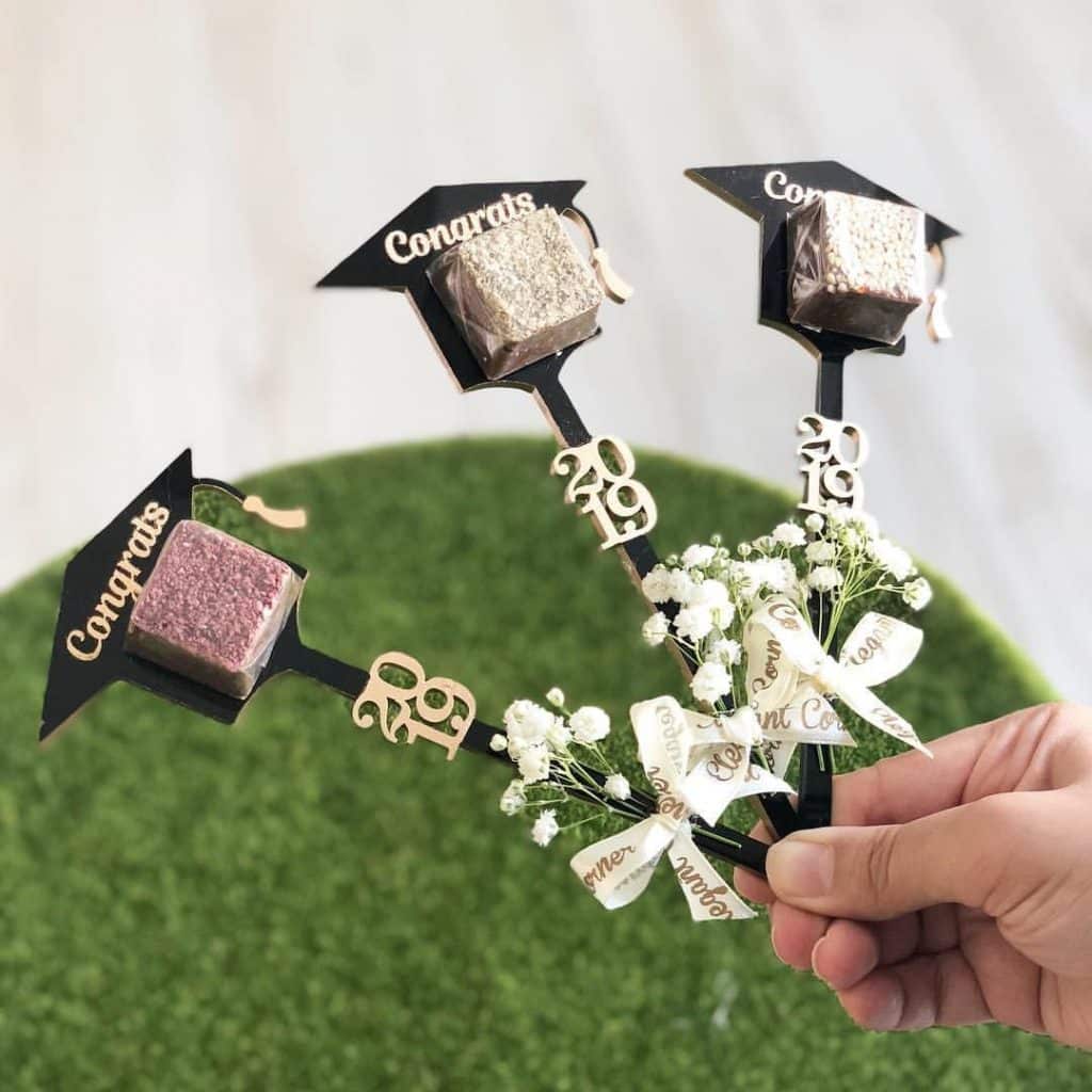 افكار توزيعات تخرج بسيطة