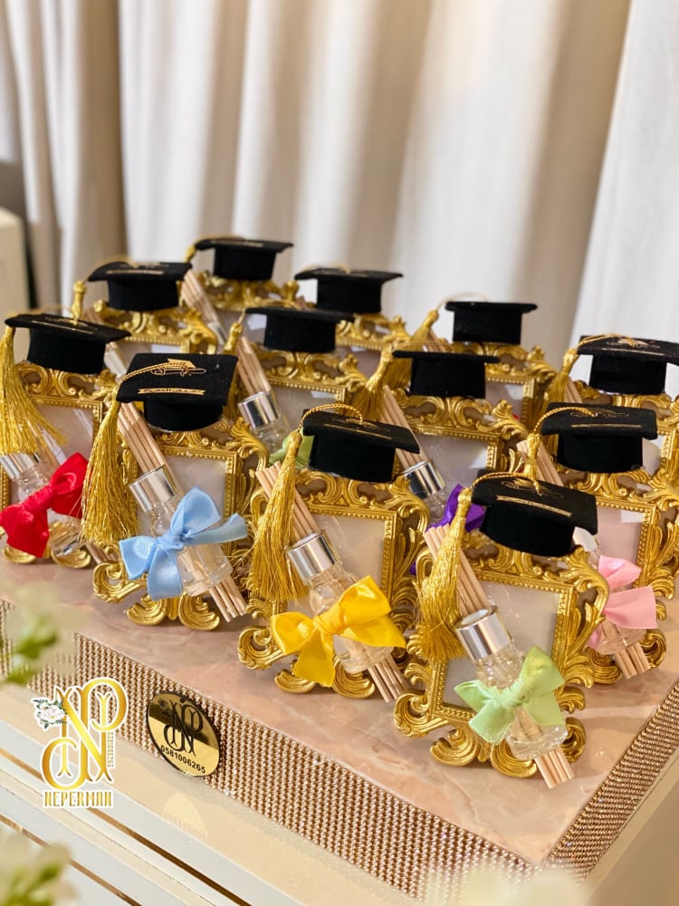 افكار توزيعات تخرج بسيطة