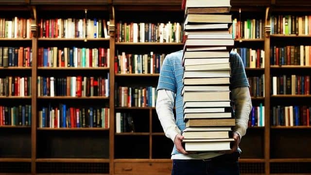 اقتراح اسماء كتب