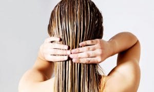 تجربتي في إزالة صبغة الشعر
