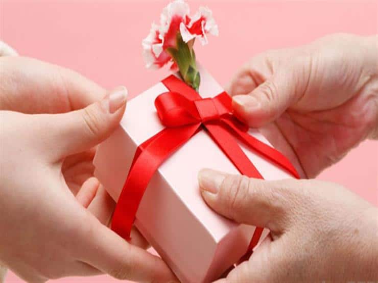 تهنئة غير المسلمين بأعيادهم