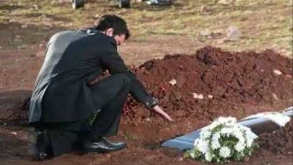 دعاء للميت بعد الدفن