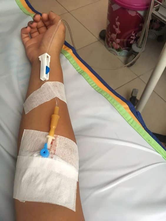 رمزيات بنات مريضة انستقرام