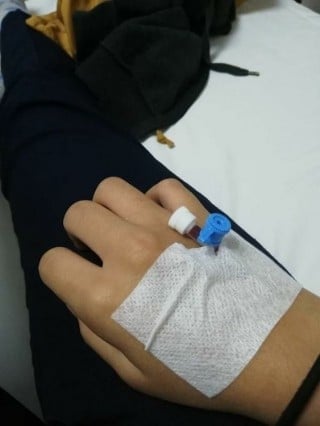 رمزيات بنات مريضة انستقرام