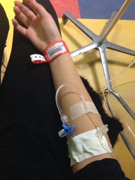 رمزيات بنات مريضة انستقرام