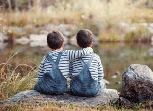 شعر الإمام علي عن الأخ