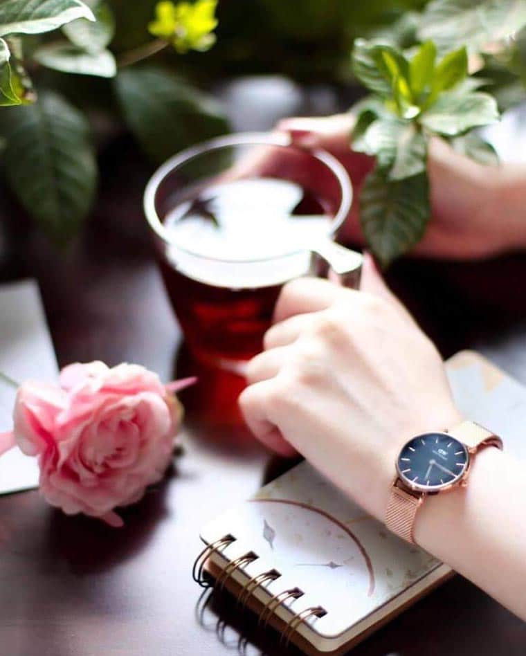 عبارات تكتب على البوم الصور
