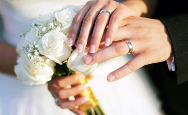 عبارات تكتب على الكيك للزواج