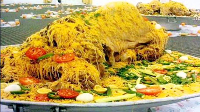 عبارات عن الإسراف في الطعام