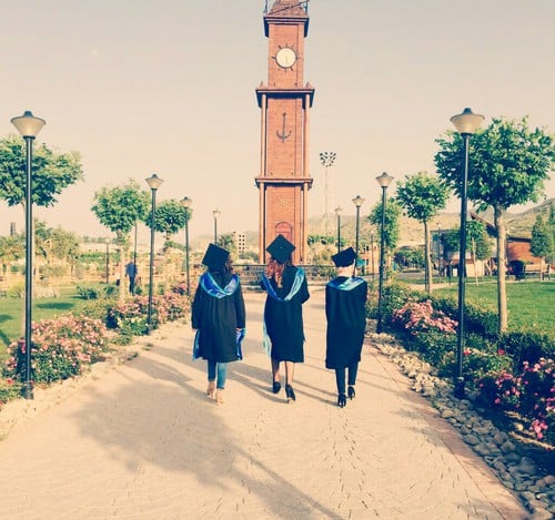 عبارات عن التخرج من الجامعة