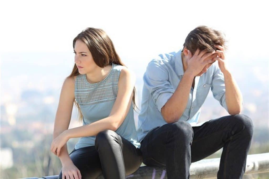 علامات خيانة الزوج الجسدية