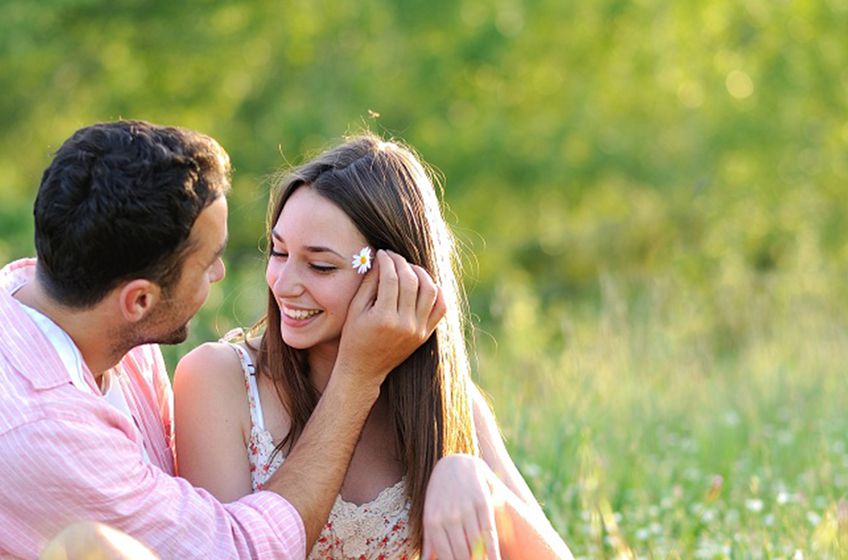 غزل عن الرقبة - غزل عن الرقبة ، و مدح العنق الطويل ، و وصف العنق