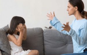 كيف أعلم طفلي الأدب