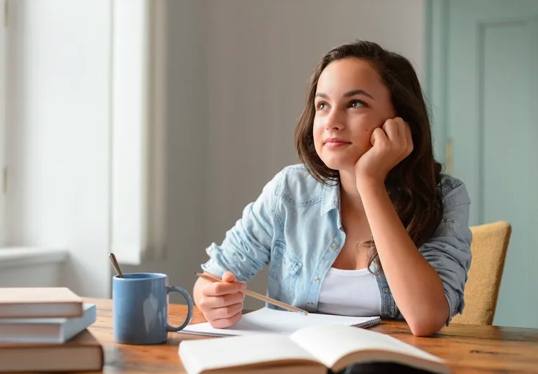 كيف اعرف أن شخص يتخاطر معي