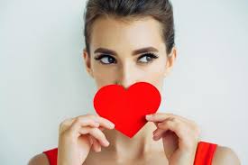كيف اعرف أنه يحبني من خلال اسمه