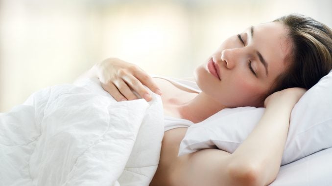 تفسير رؤية الاخت العارية في المنام