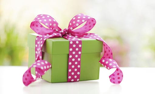عبارات تكتب على الهدايا للاصدقاء