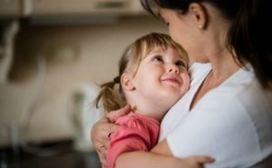 عبارات عن حب الام لابنتها