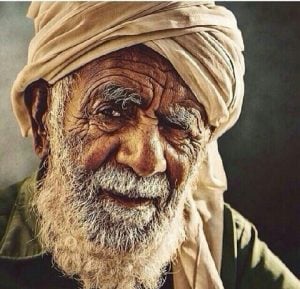 عبارات وصف رجل عجوز