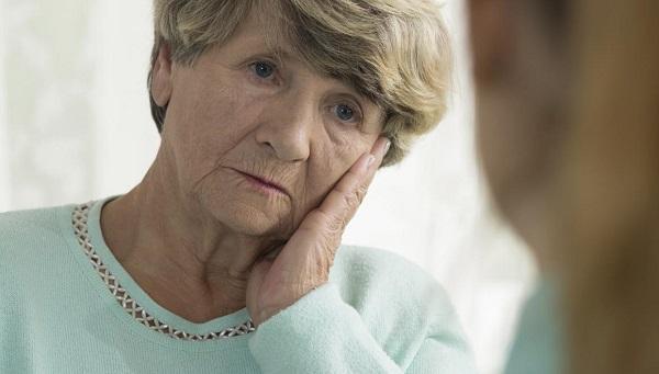 عبارات وصف رجل عجوز