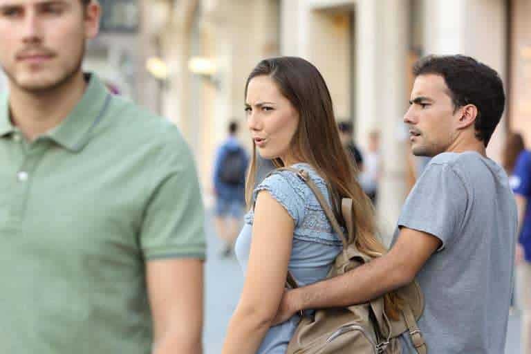 كلام يجعل الرجل يغار