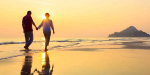 كيف ادلع زوجي بالكلام والافعال