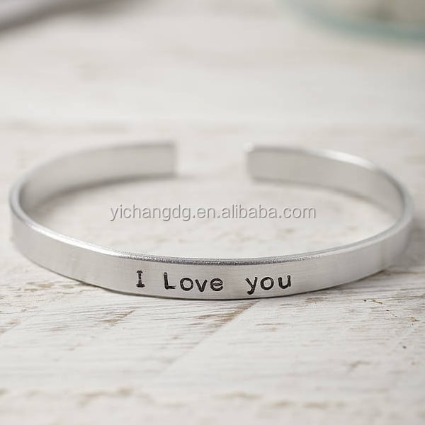 عبارات تكتب على الخاتم