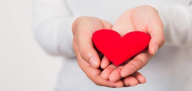 عبارات عن الشخص الذي يحبك