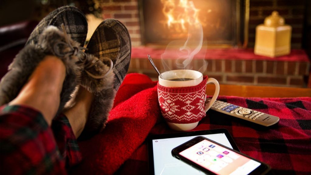 عبارات عن دفء المنزل